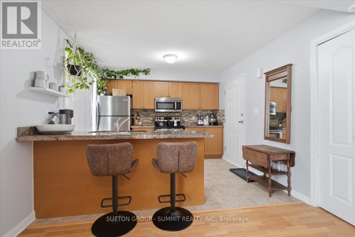 201 - 25 Strangford Lane Property Photo 9
