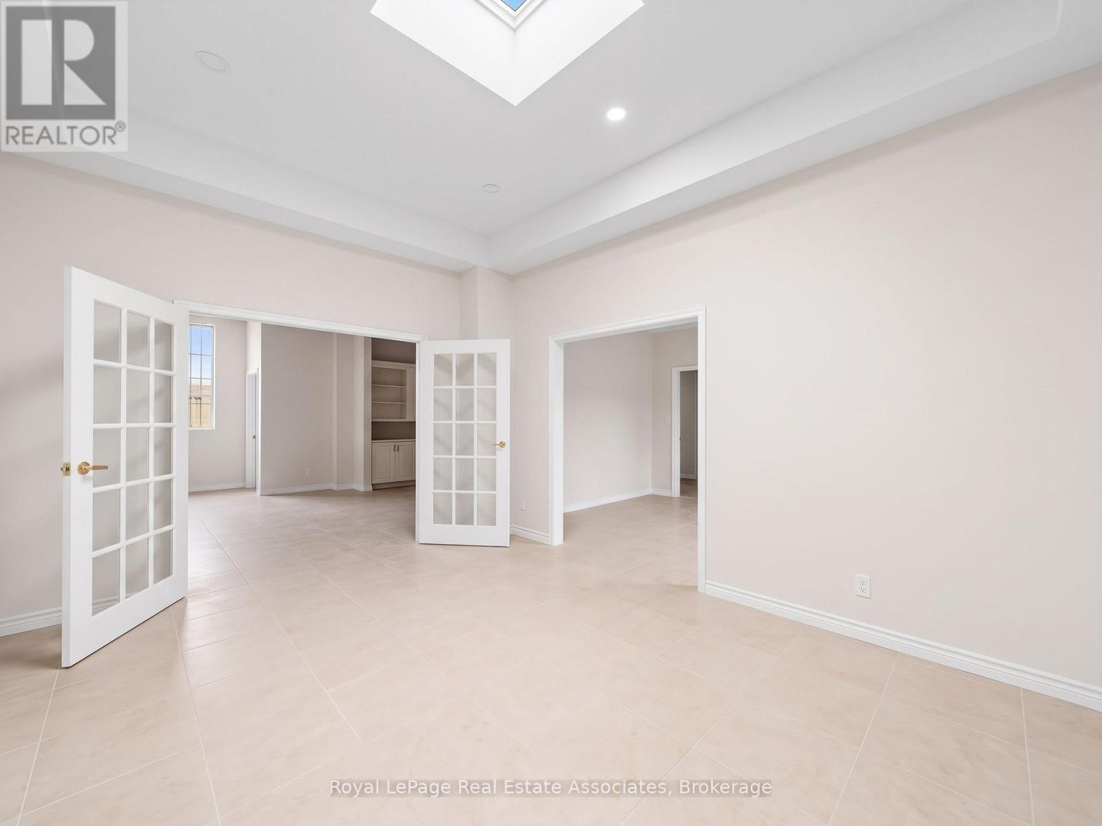 1 - 1597 Queen Street E Property Photo 11