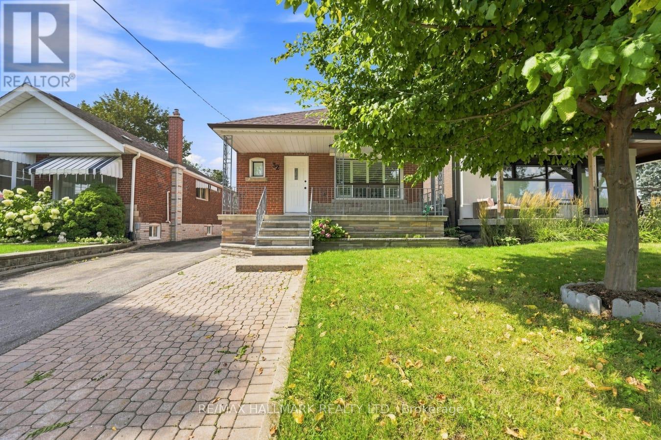 32 DENVALE ROAD