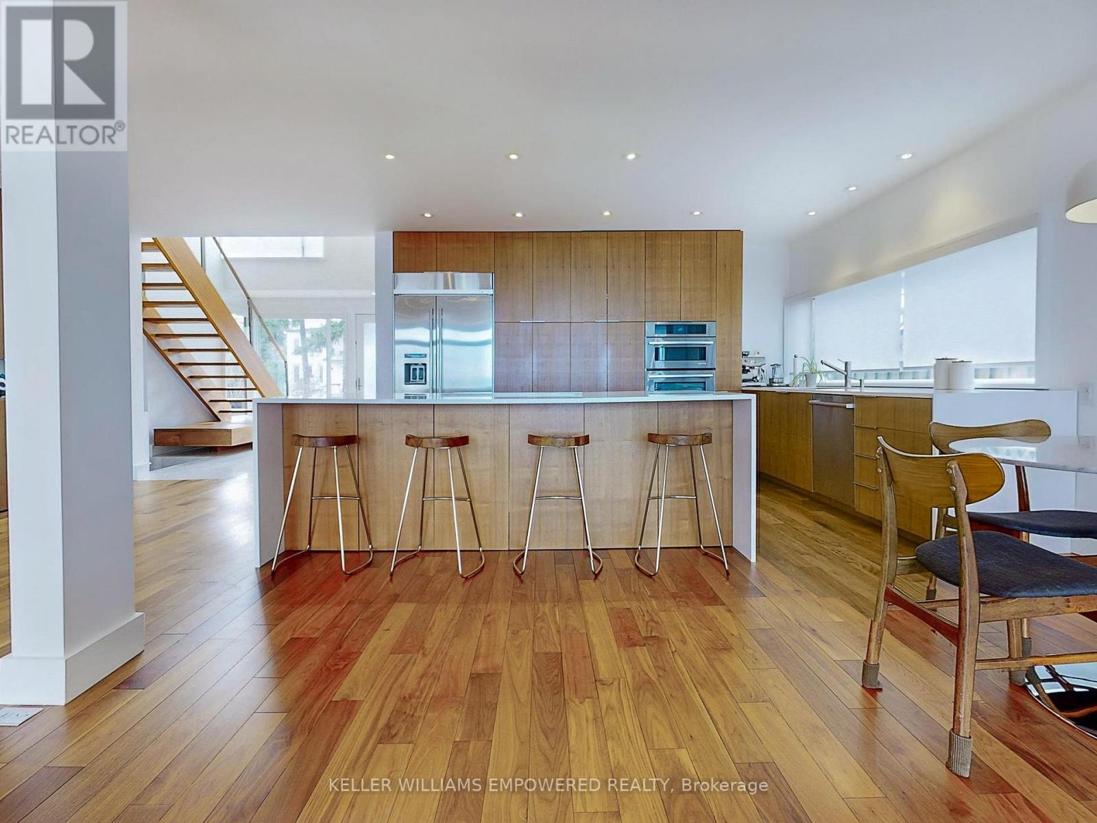 9 Fenwood Heights Property Photo 8