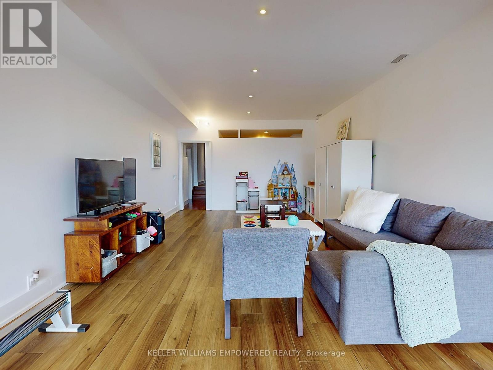 9 Fenwood Heights Property Photo 40