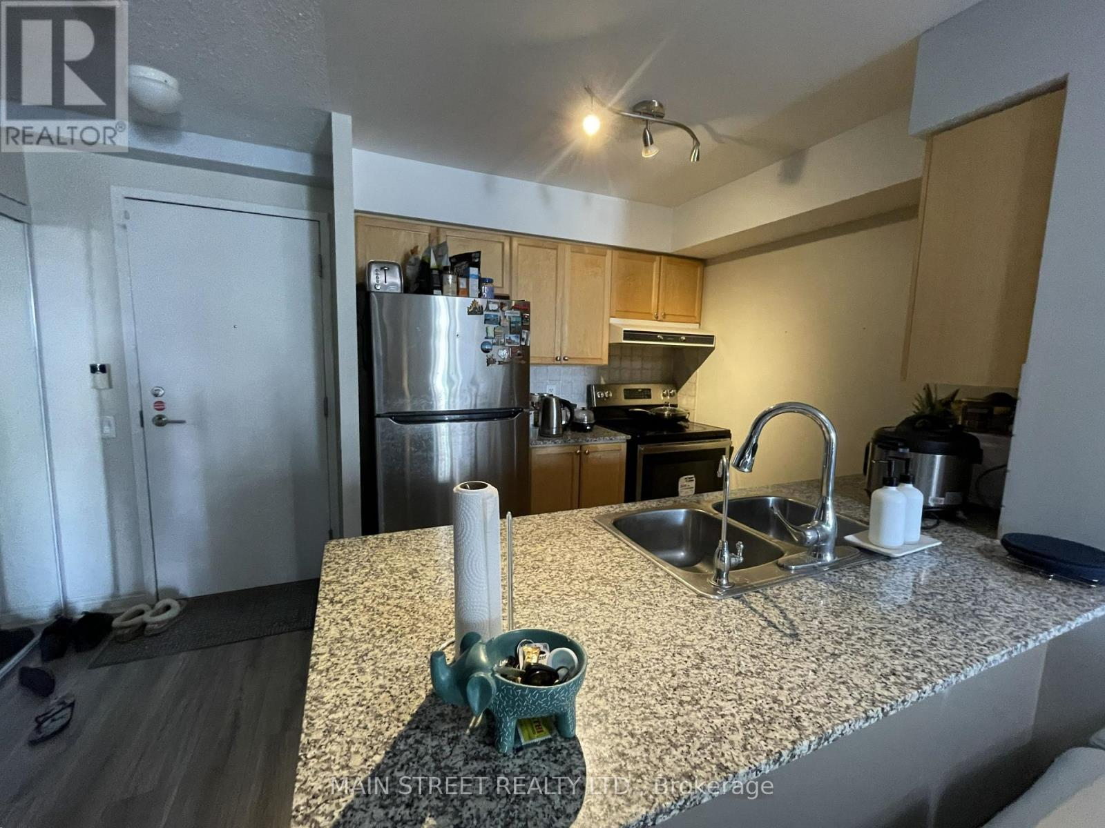 1208 - 83 Borough Drive Property Photo 2