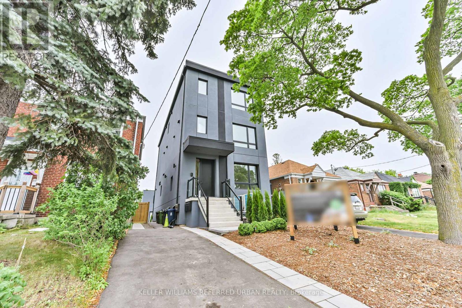 2 - 2420 GERRARD STREET E