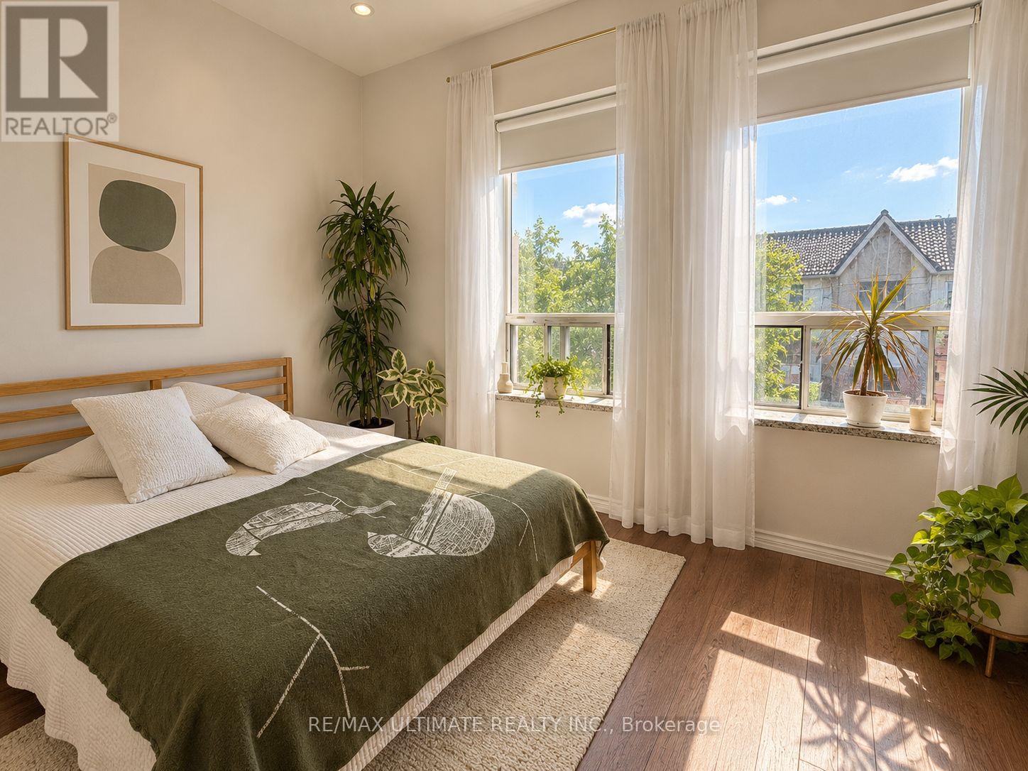 720-720a Queen Street E Property Photo 6