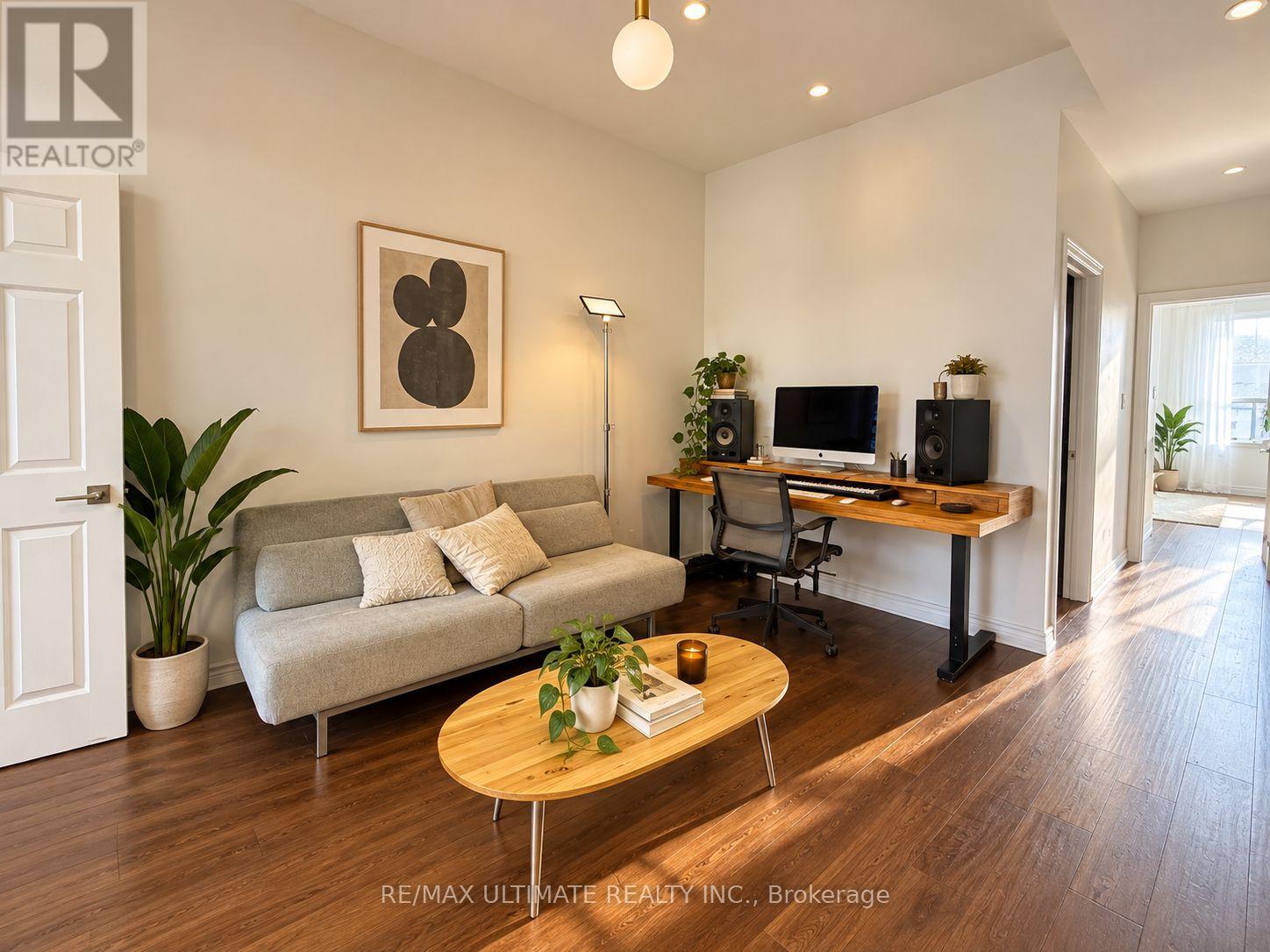 720-720a Queen Street E Property Photo 7