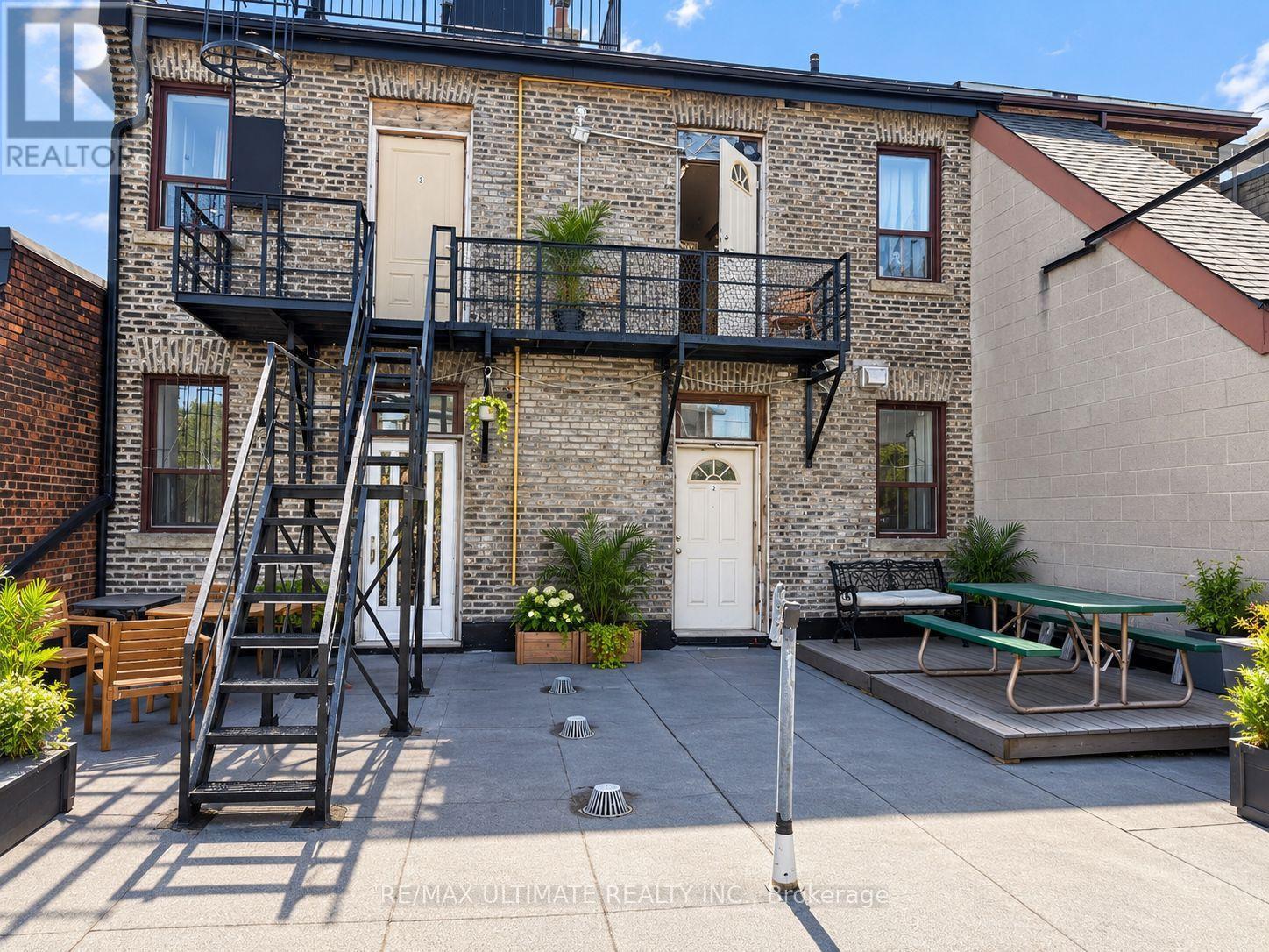 720-720a Queen Street E Property Photo 12