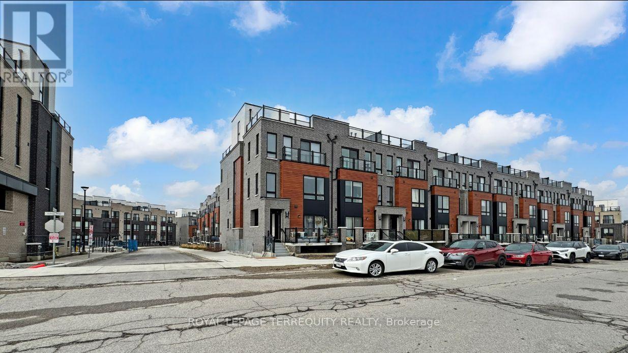 43 - 30 Liben Way Property Photo 2