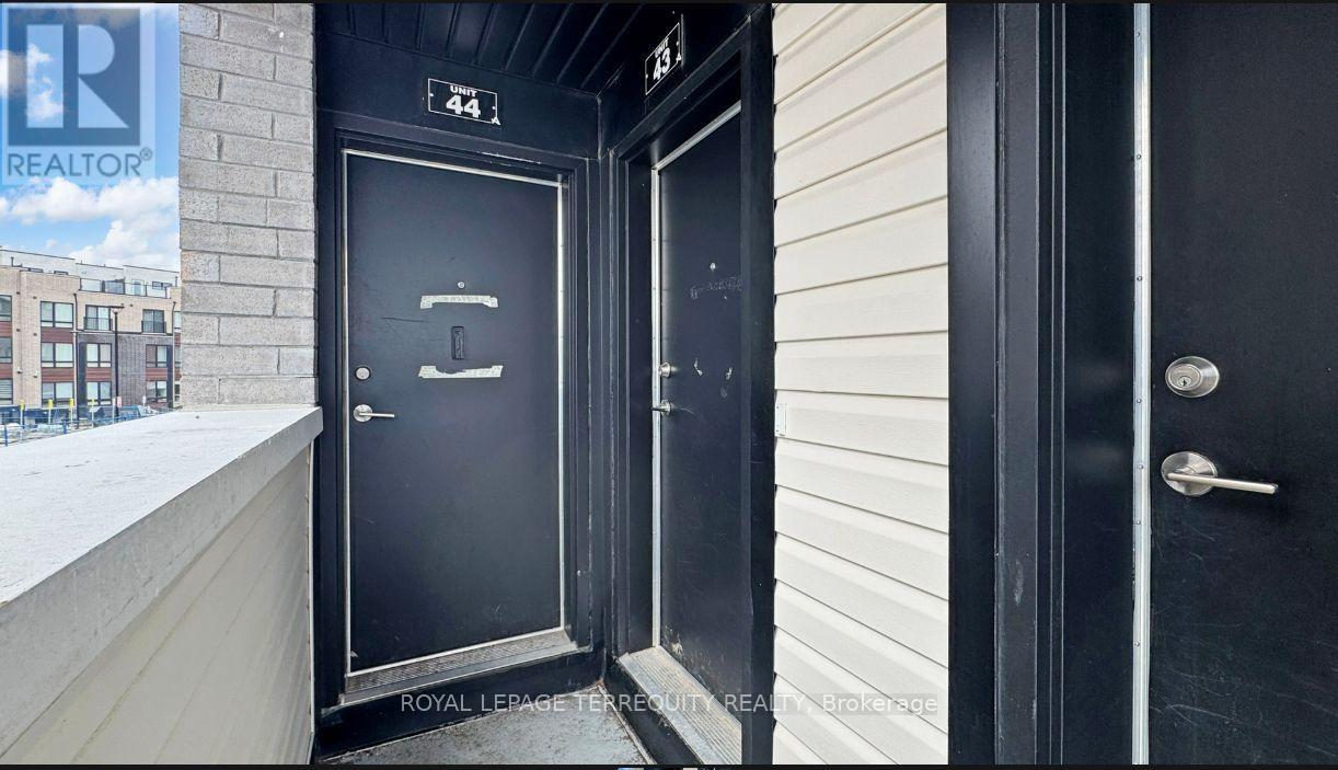 43 - 30 Liben Way Property Photo 3