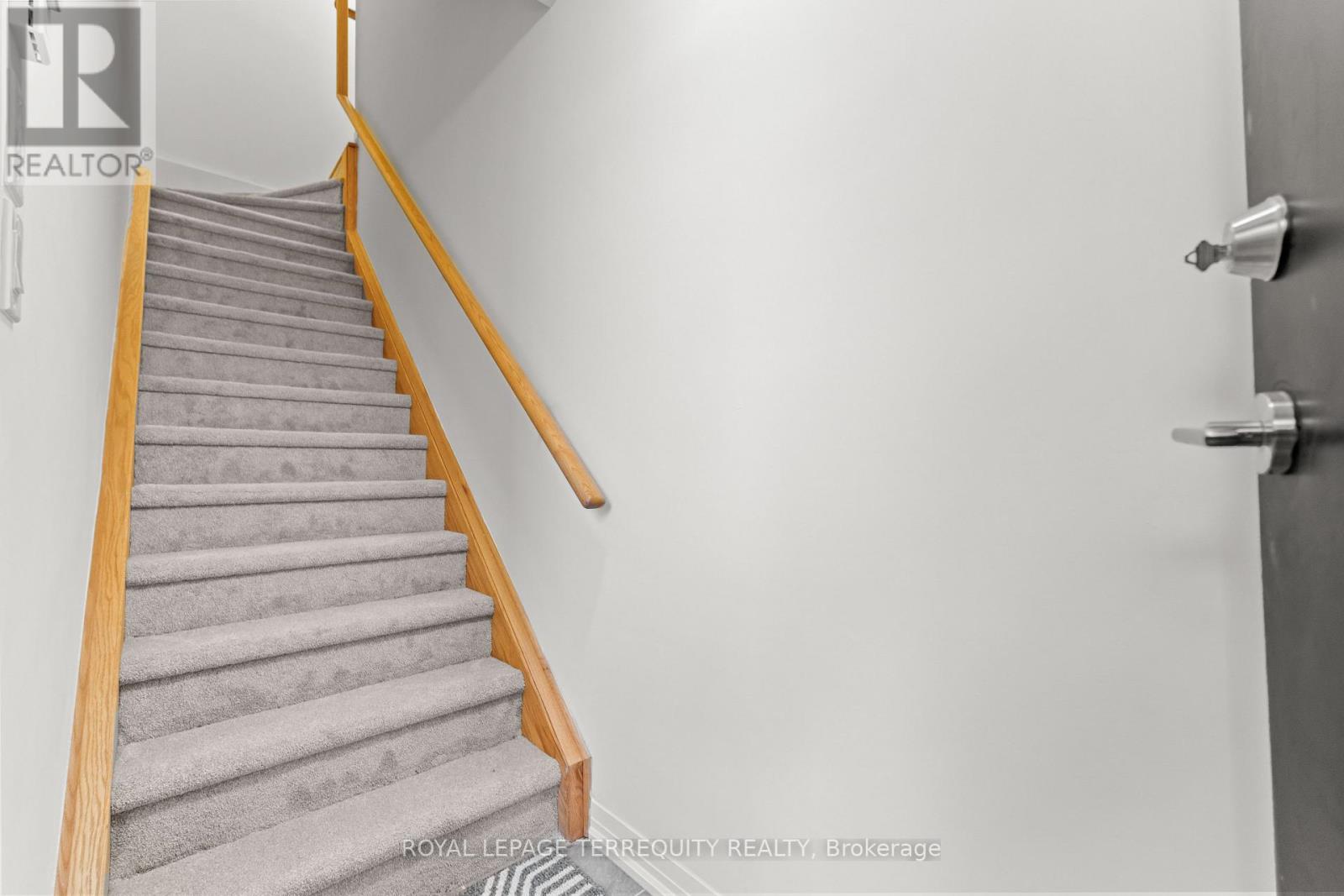 43 - 30 Liben Way Property Photo 13