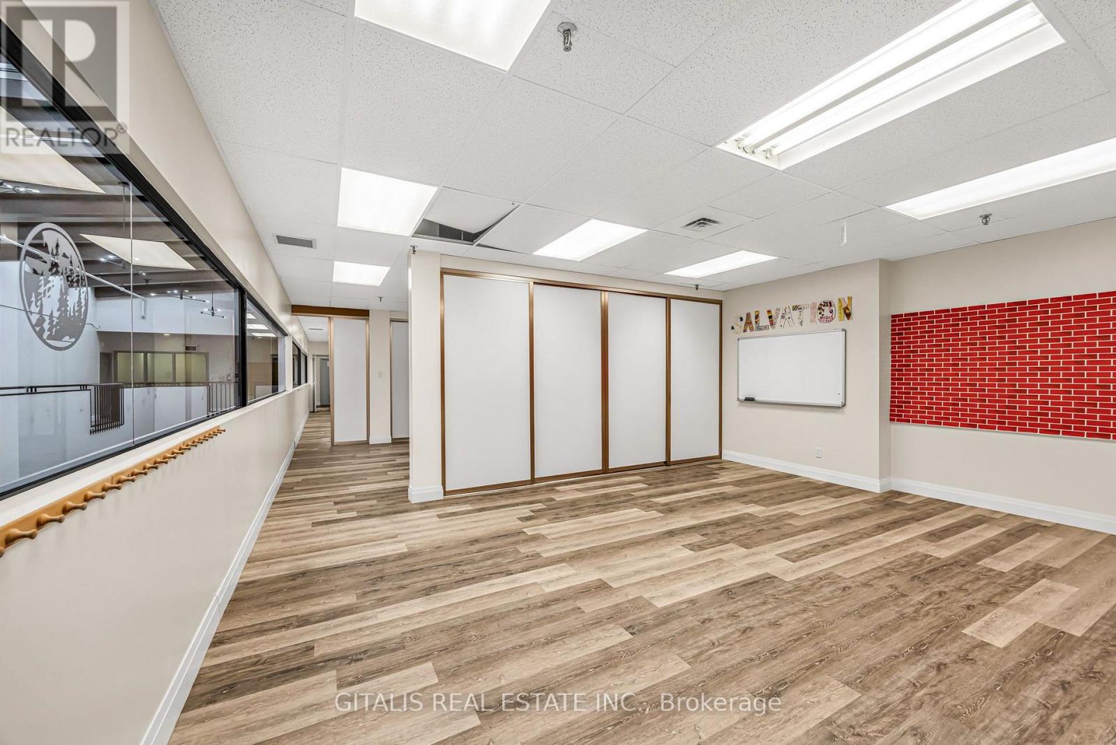 204 - 793 Pharmacy Avenue Property Photo 6