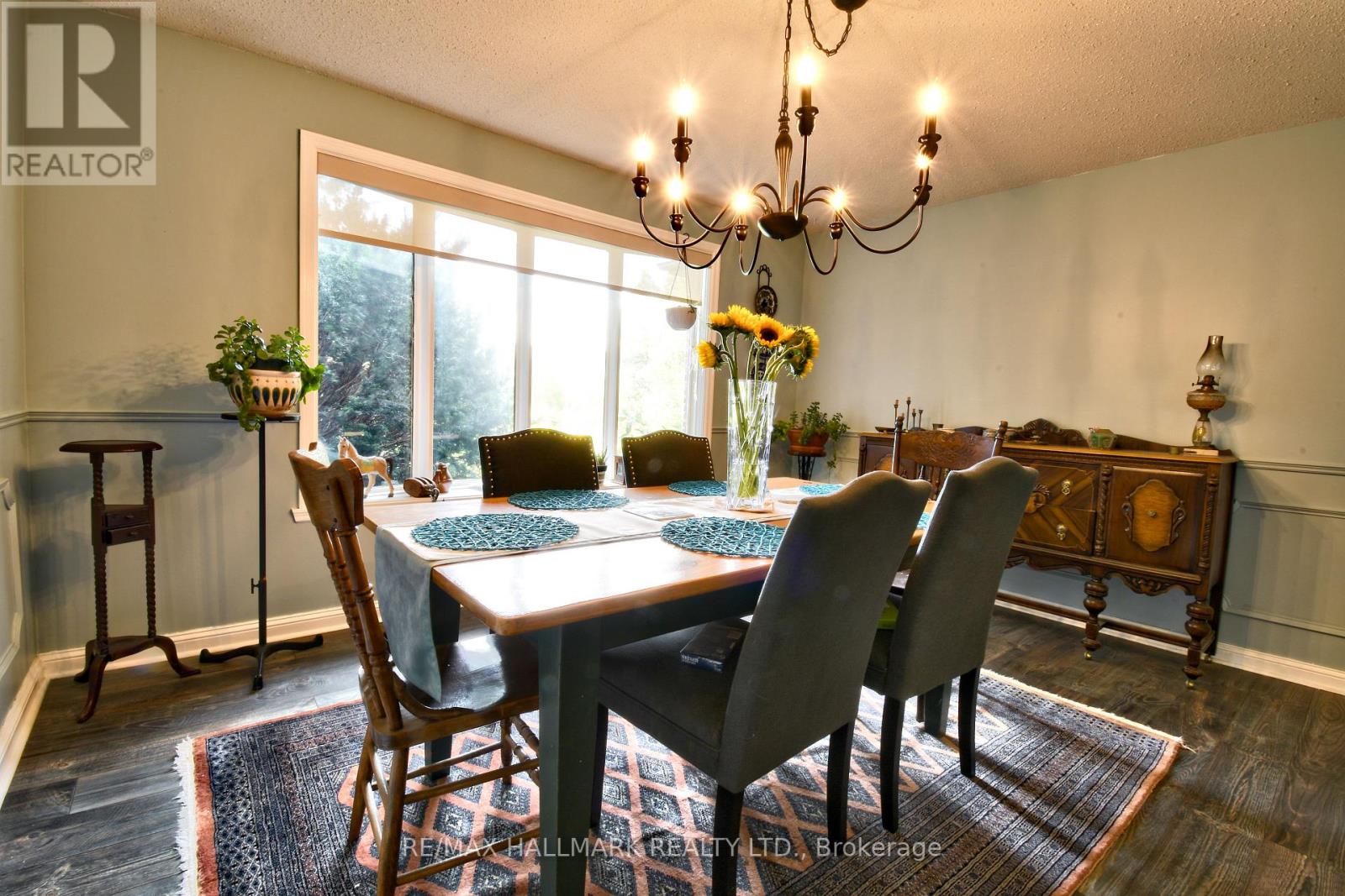 18555 Highway 12 Property Photo 9