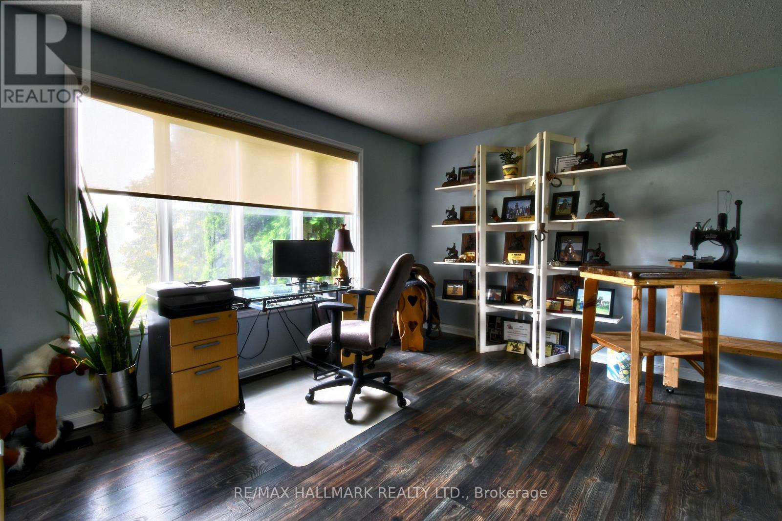 18555 Highway 12 Property Photo 10