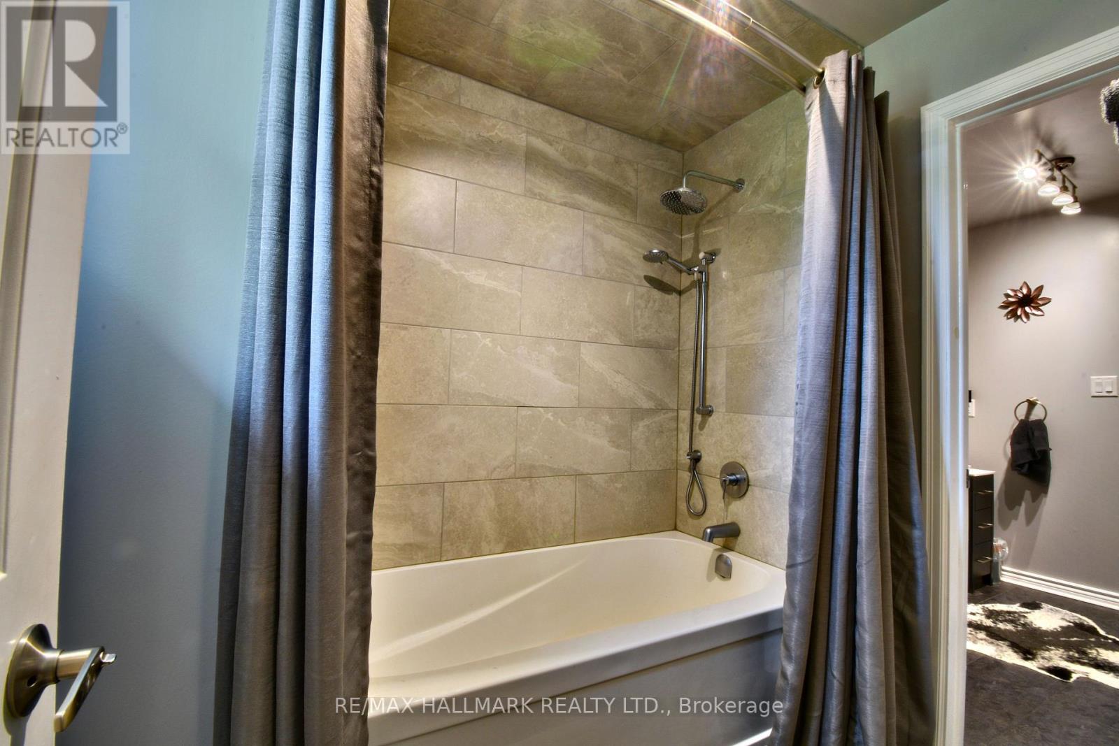18555 Highway 12 Property Photo 14