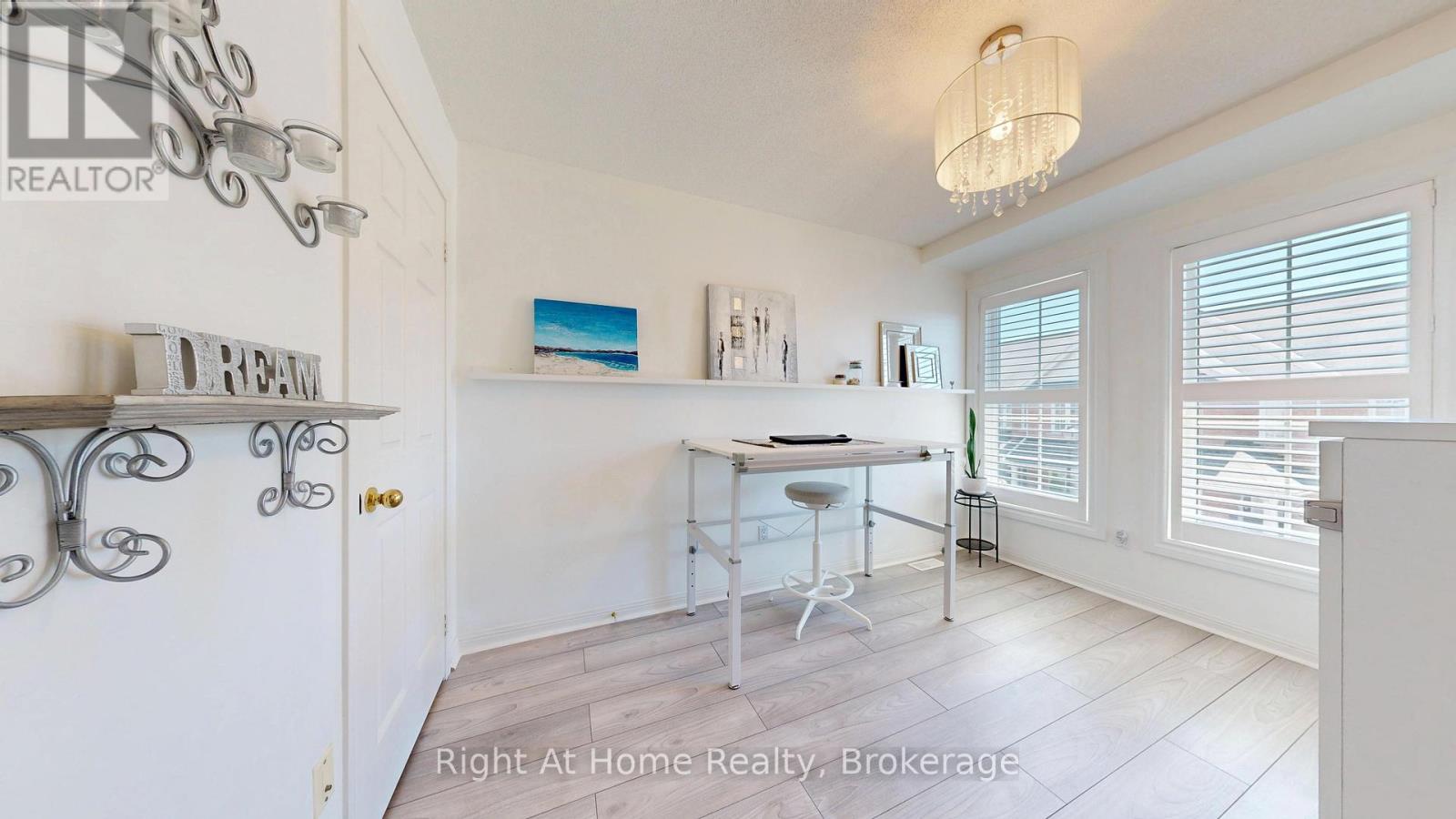 40 Torr Lane Property Photo 16