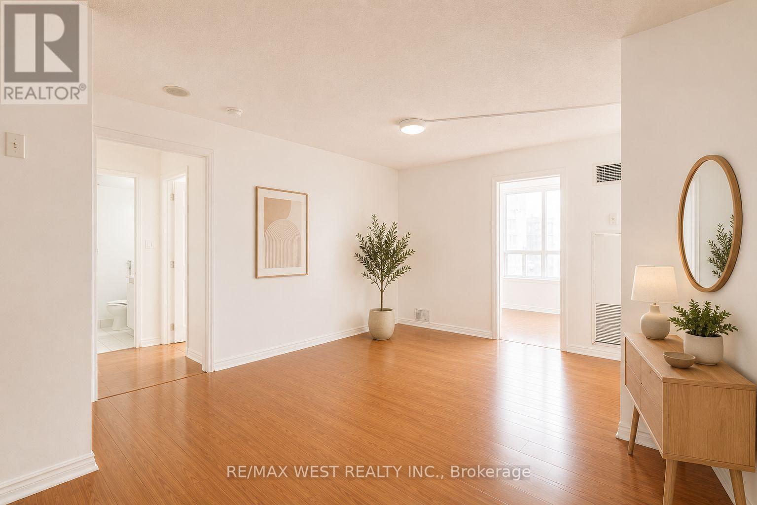 707 - 88 Corporate Drive Property Photo 3