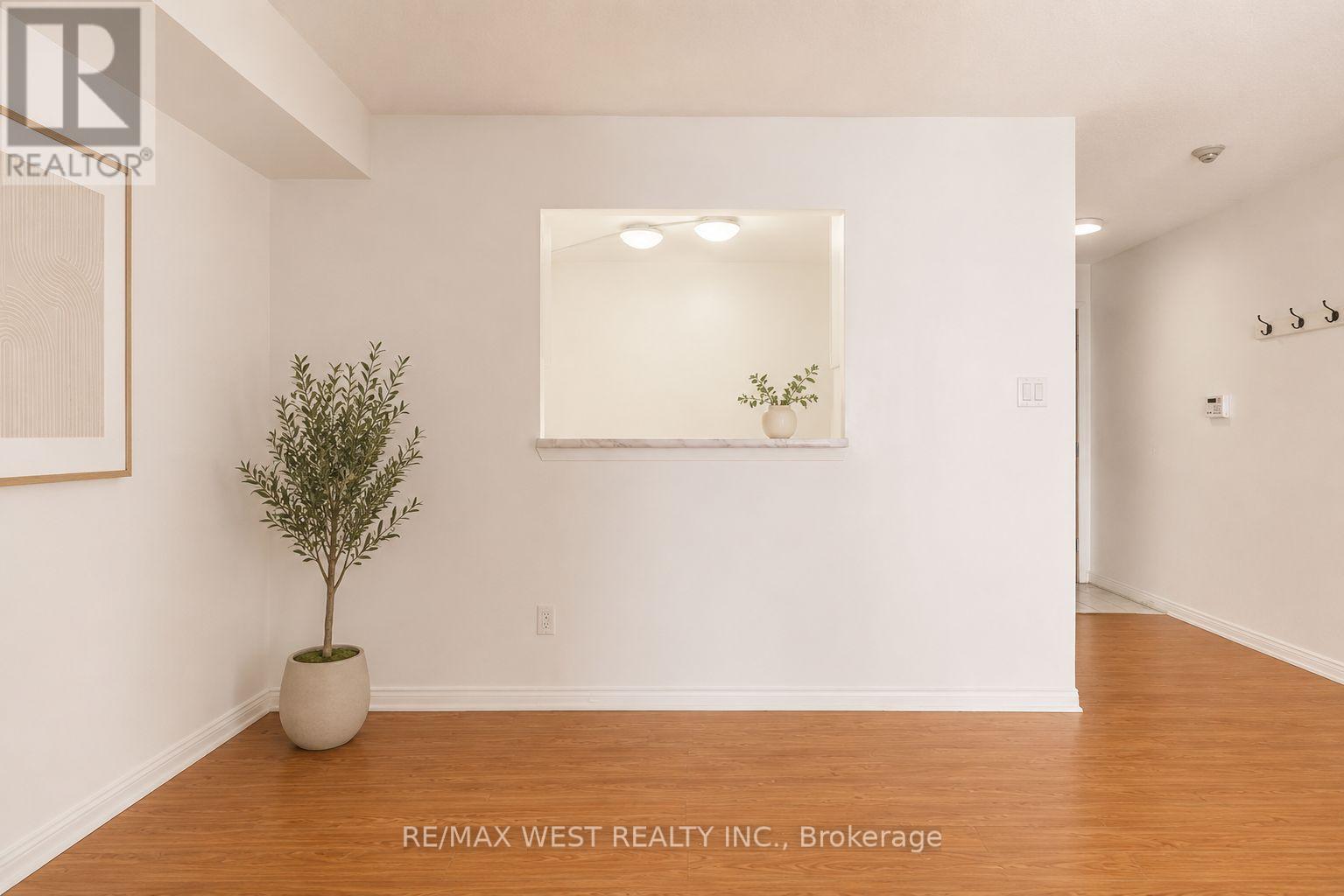 707 - 88 Corporate Drive Property Photo 7