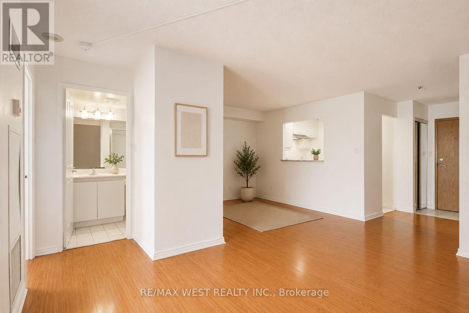 707 - 88 Corporate Drive Property Photo 9