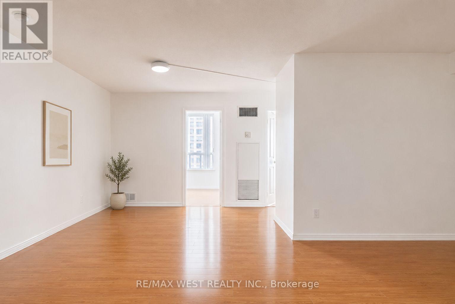 707 - 88 Corporate Drive Property Photo 11