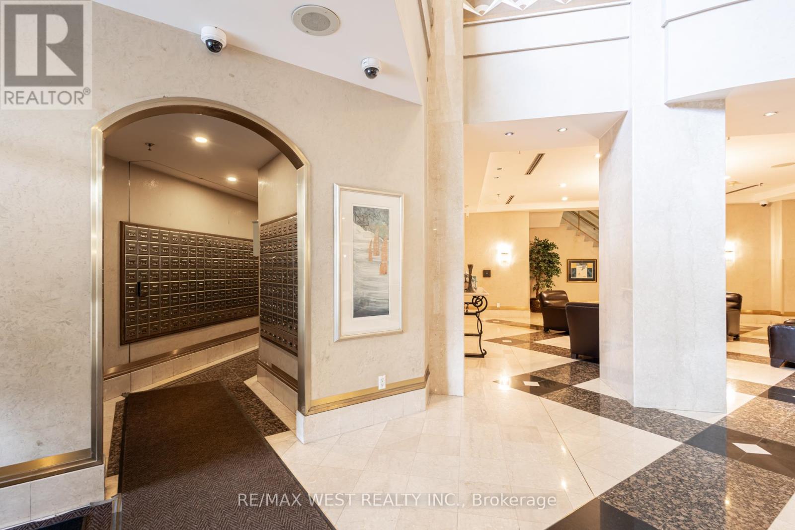 707 - 88 Corporate Drive Property Photo 32