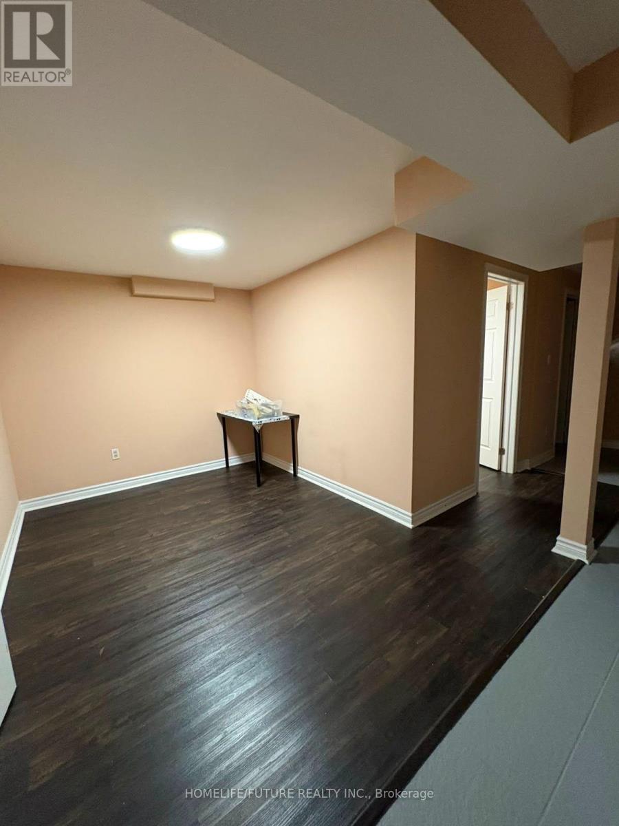 74 Parade Square Property Photo 10
