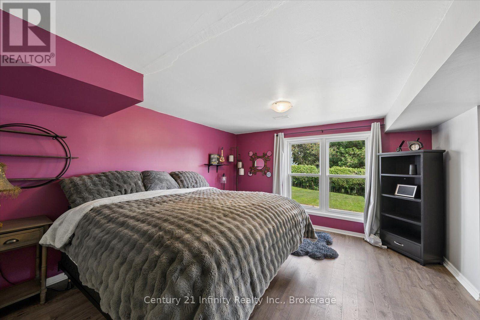 814 Lochness Crescent Property Photo 39