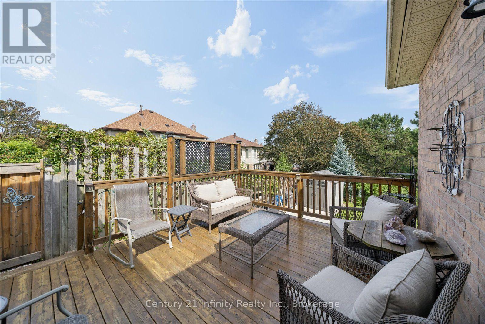 814 Lochness Crescent Property Photo 46
