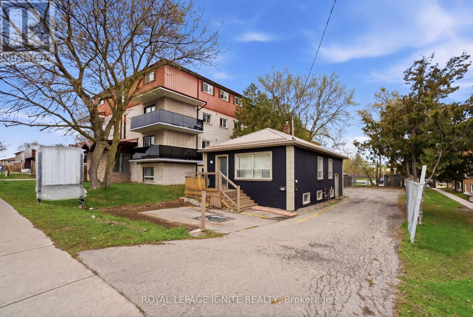 951 Simcoe Street N Property Photo 1