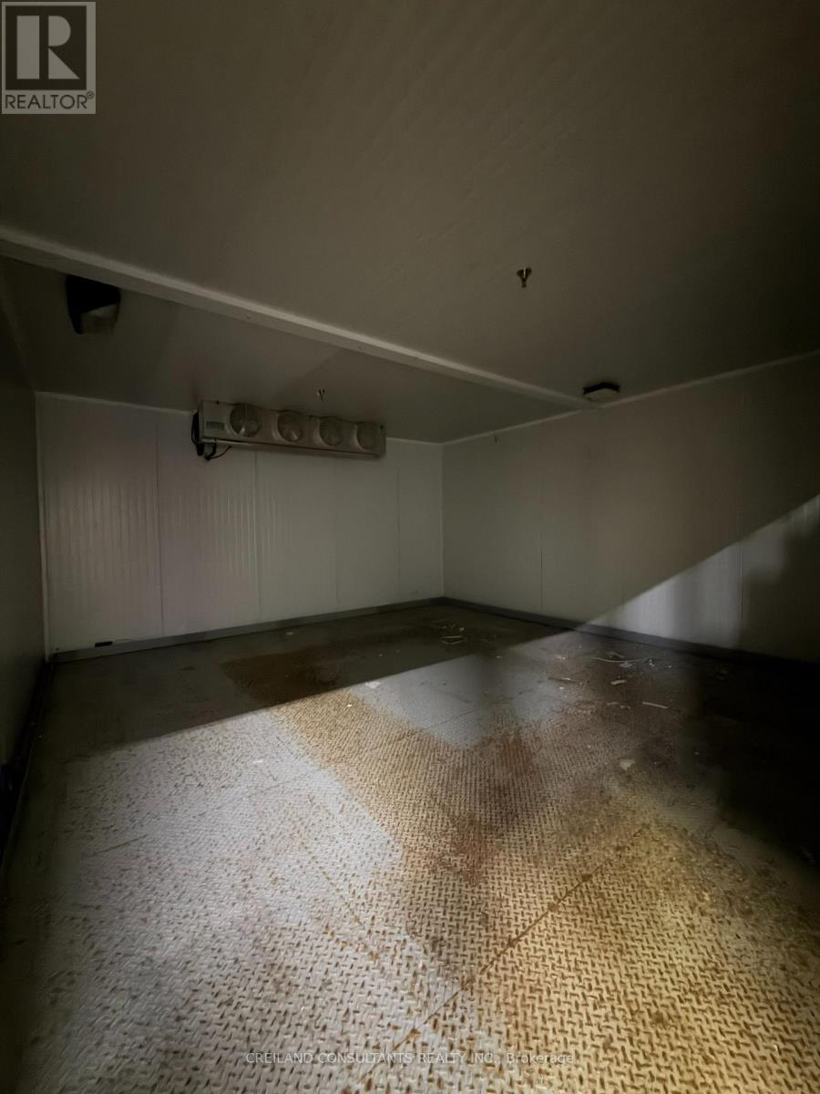 250 Bayly Street West Property Photo 41