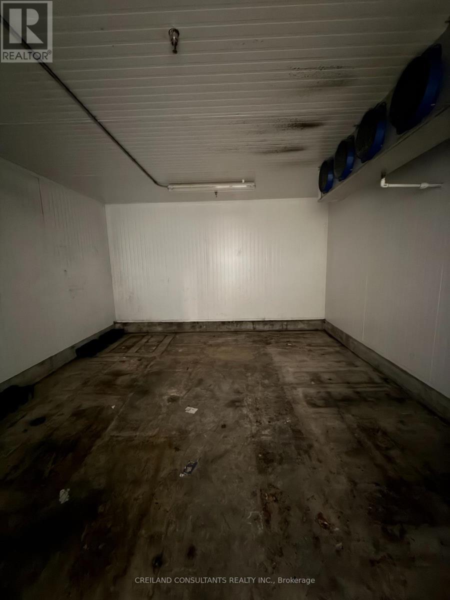 250 Bayly Street West Property Photo 42