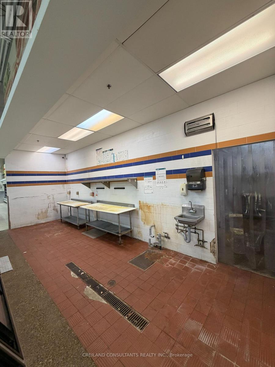 250 Bayly Street West Property Photo 49