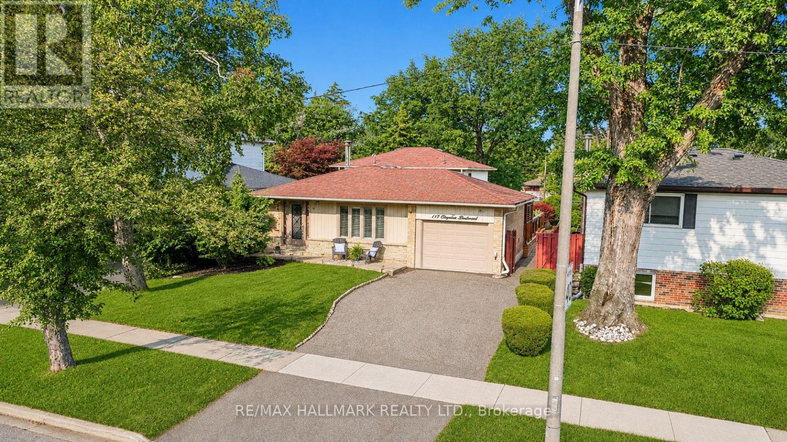 117 Clappison Boulevard Property Photo 2