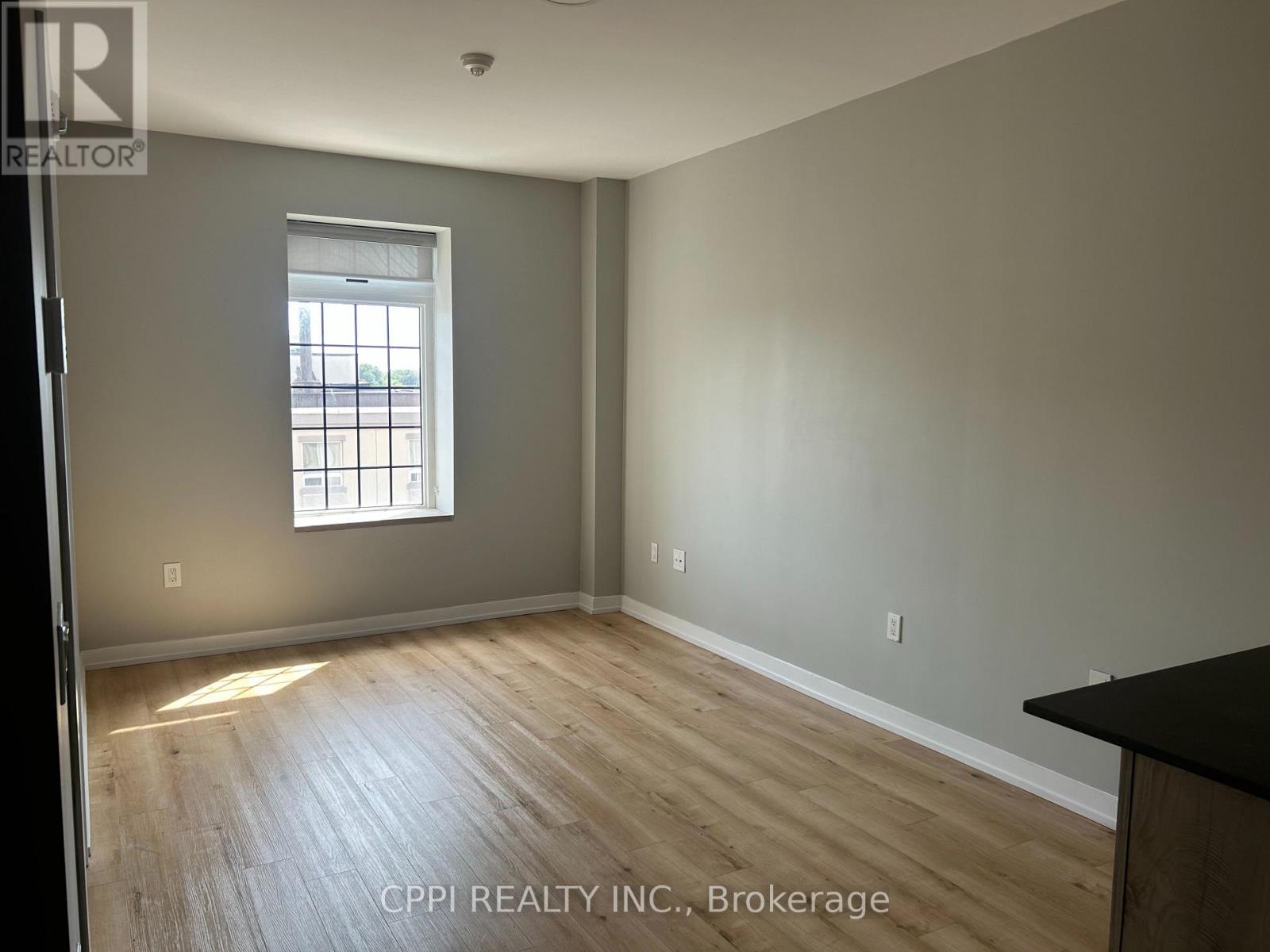 301 - 70 King Street E Property Photo 3