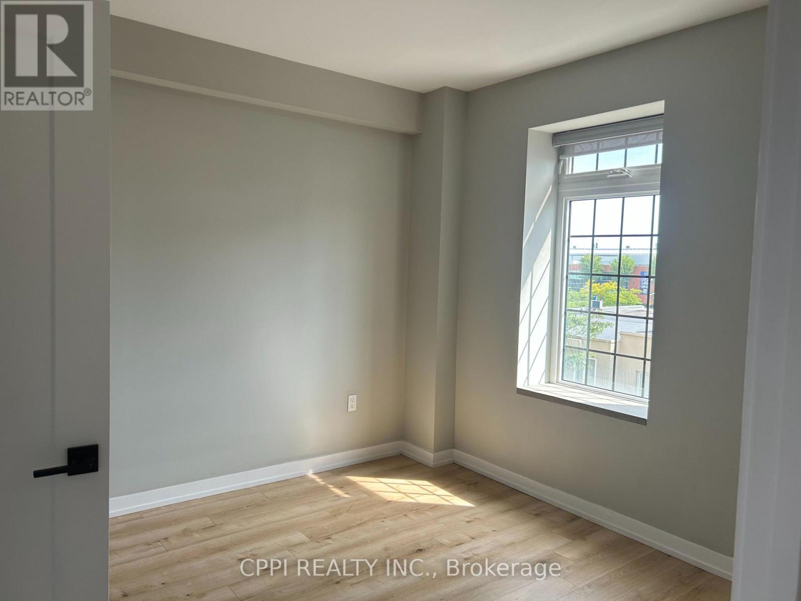301 - 70 King Street E Property Photo 5