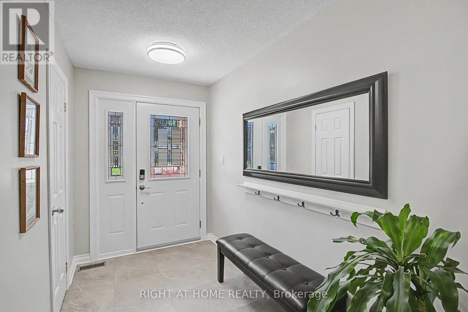 784 Rodney Court Property Photo 4