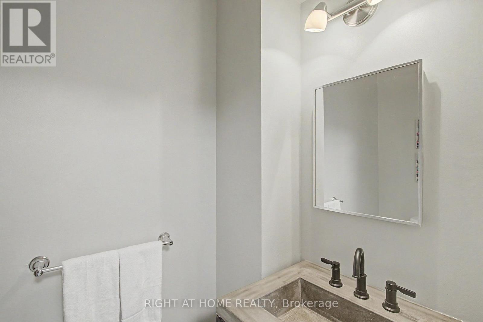 784 Rodney Court Property Photo 6
