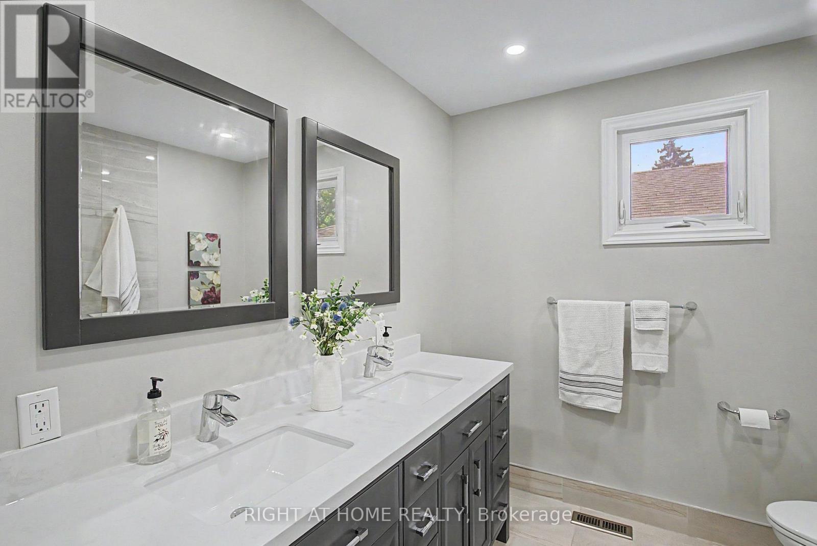 784 Rodney Court Property Photo 25