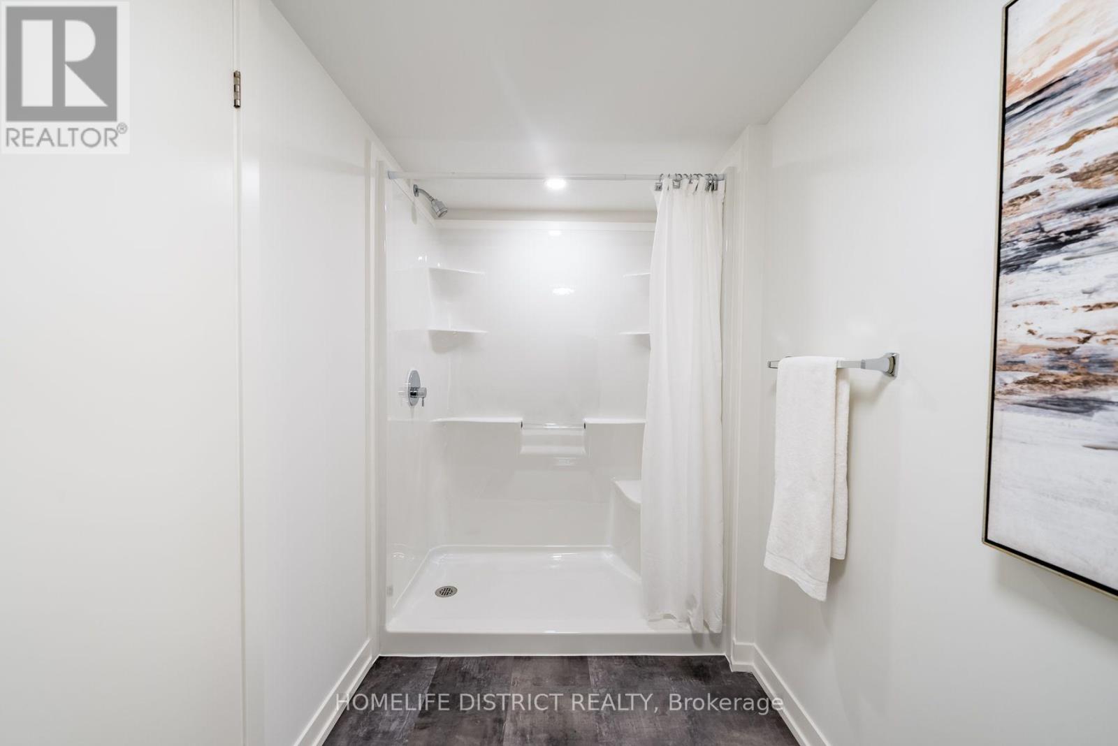 312 - 976 Simcoe Street N Property Photo 11