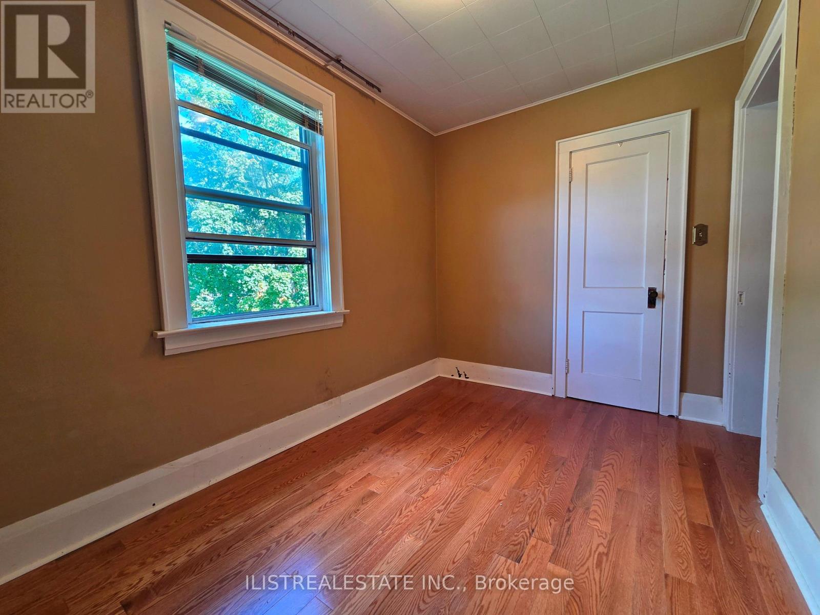 213 Blantyre Avenue Property Photo 10