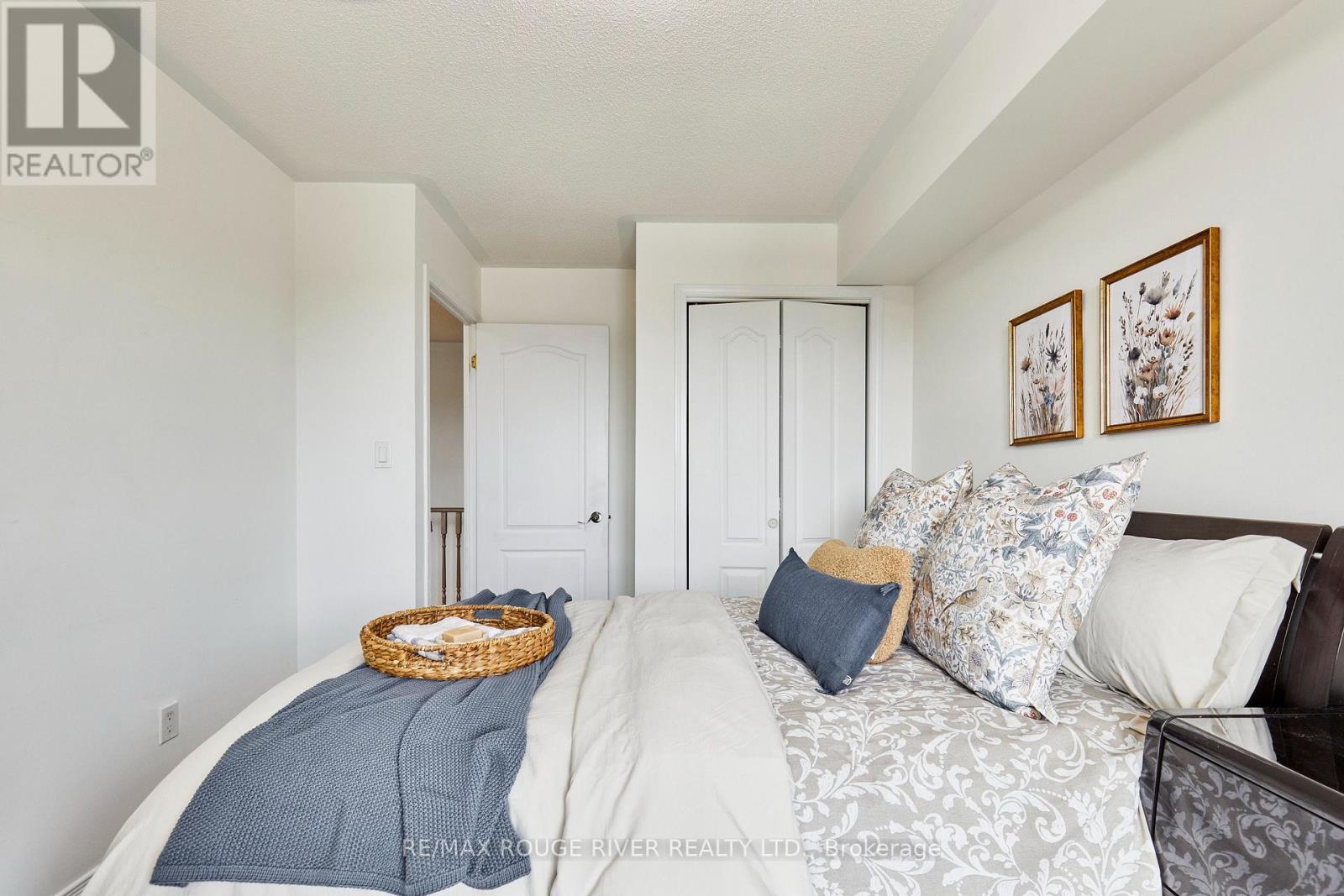 312 - 25 Strangford Lane Property Photo 14