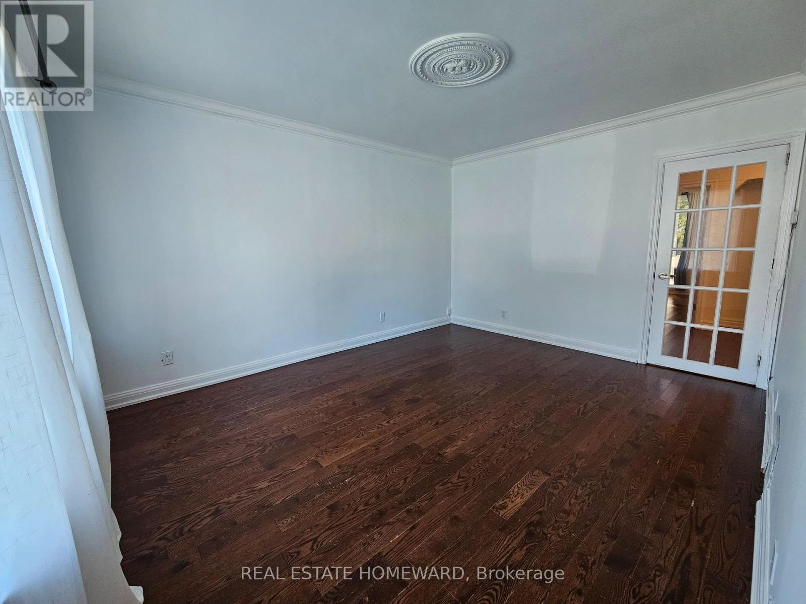 44 Harris Park Drive Property Photo 5