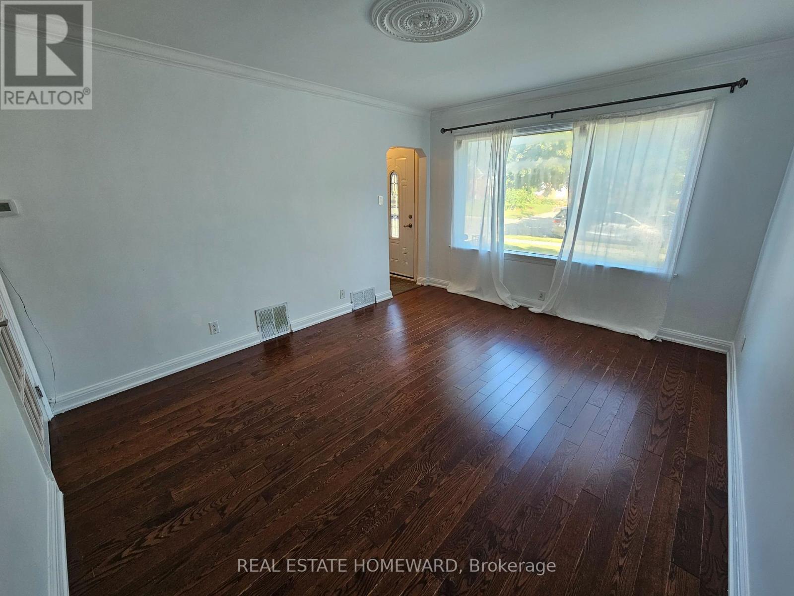 44 Harris Park Drive Property Photo 7