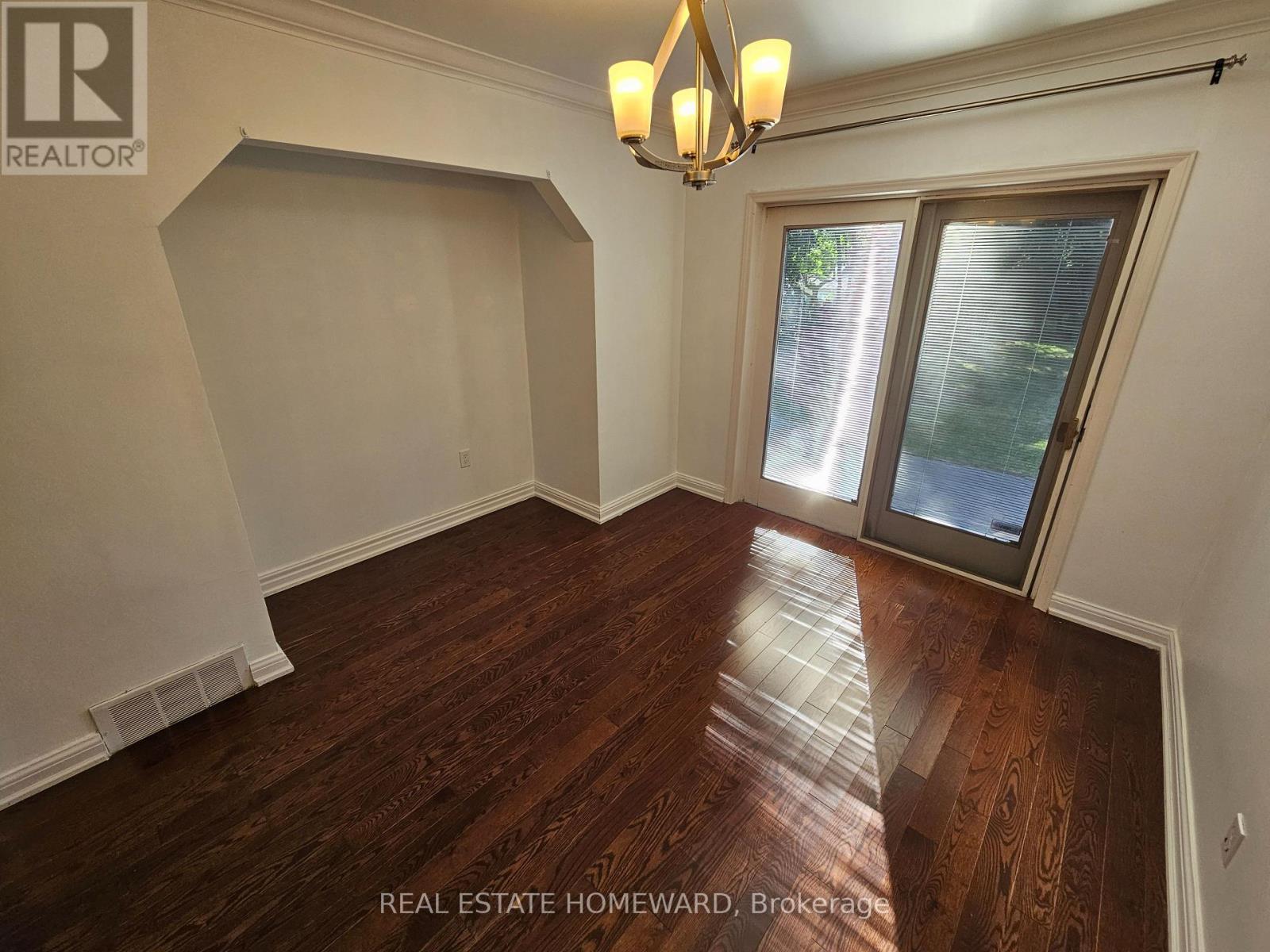 44 Harris Park Drive Property Photo 12