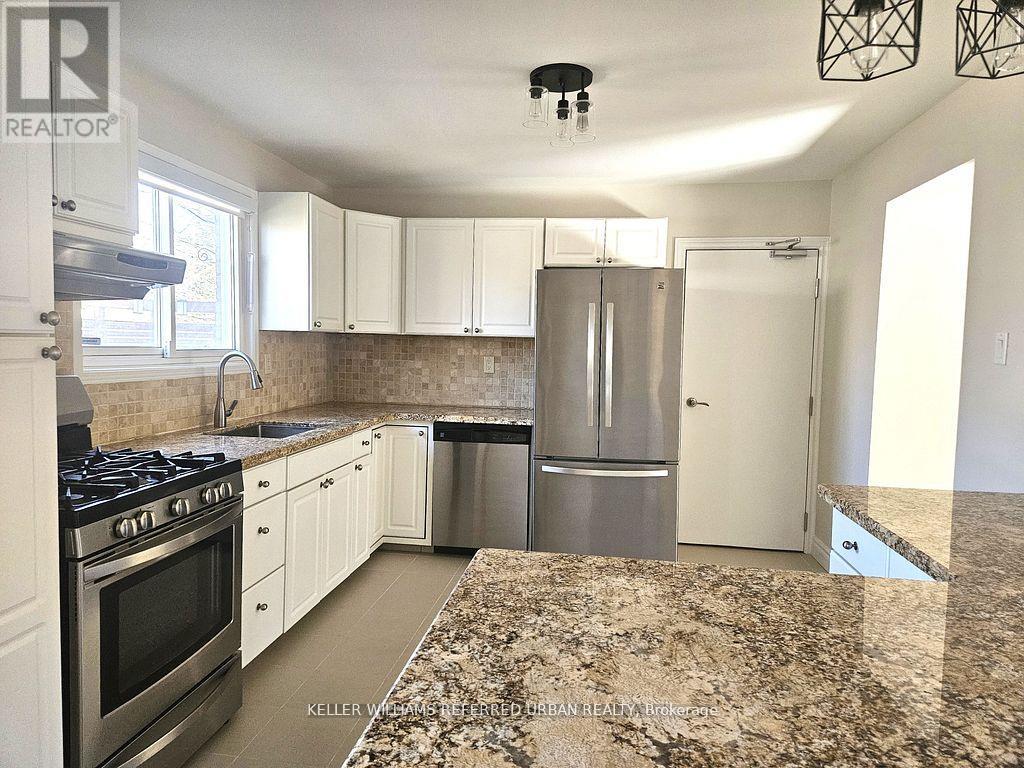 Main - 976 Timmins Gardens Property Photo 3
