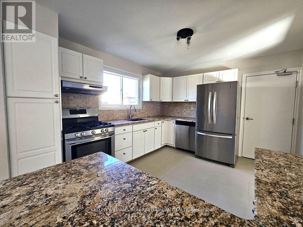 Main - 976 Timmins Gardens Property Photo 4