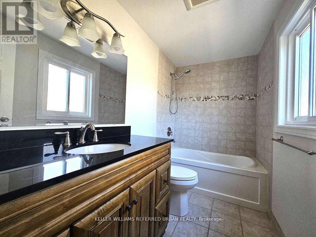 Main - 976 Timmins Gardens Property Photo 11