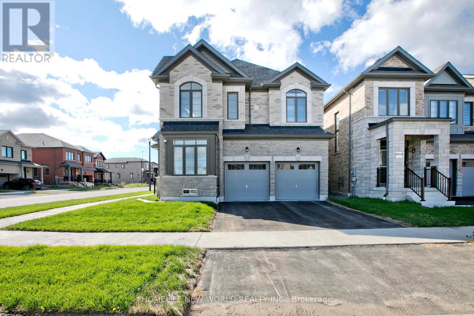 1864 Irish Moss Square Property Photo 2