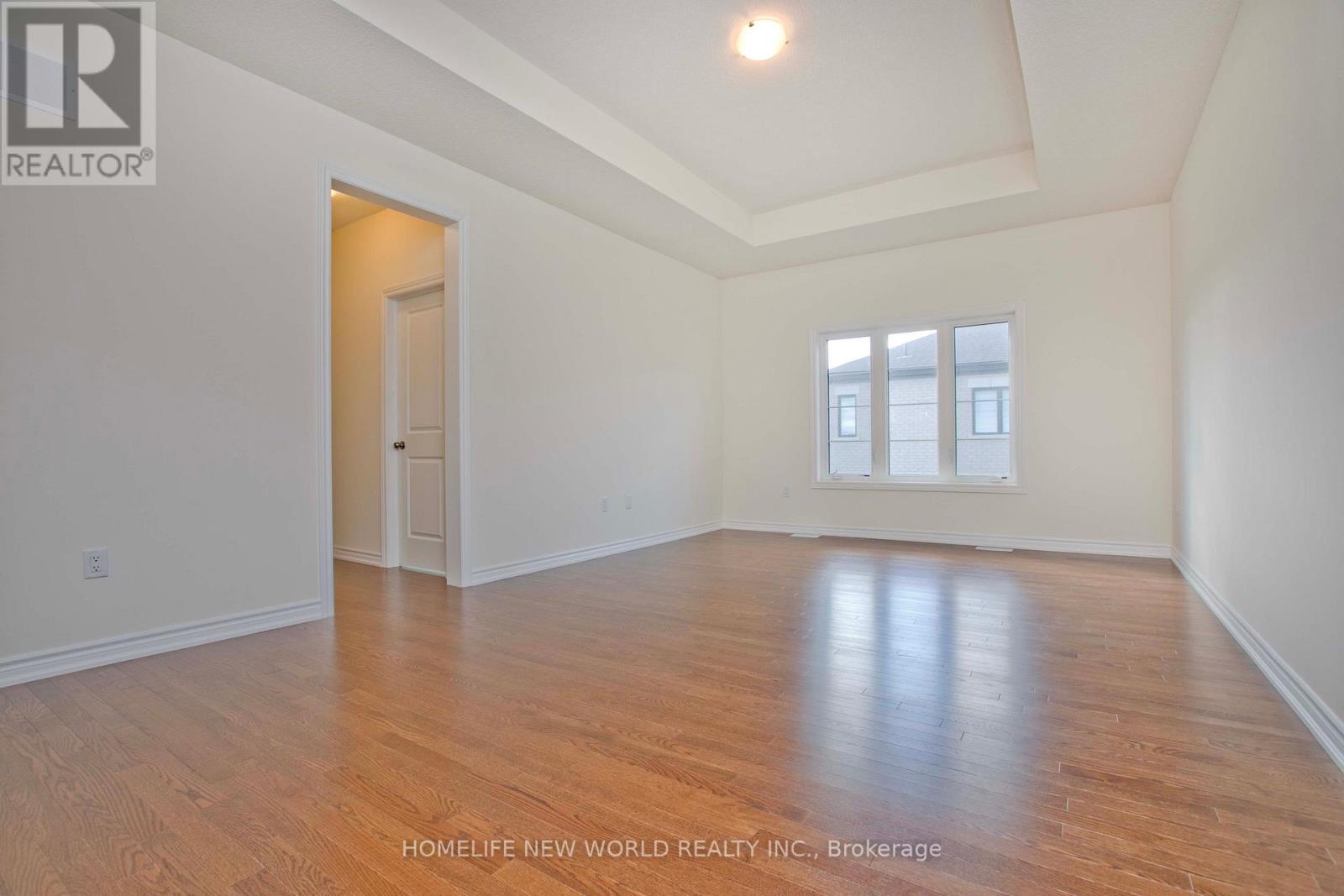 1864 Irish Moss Square Property Photo 13