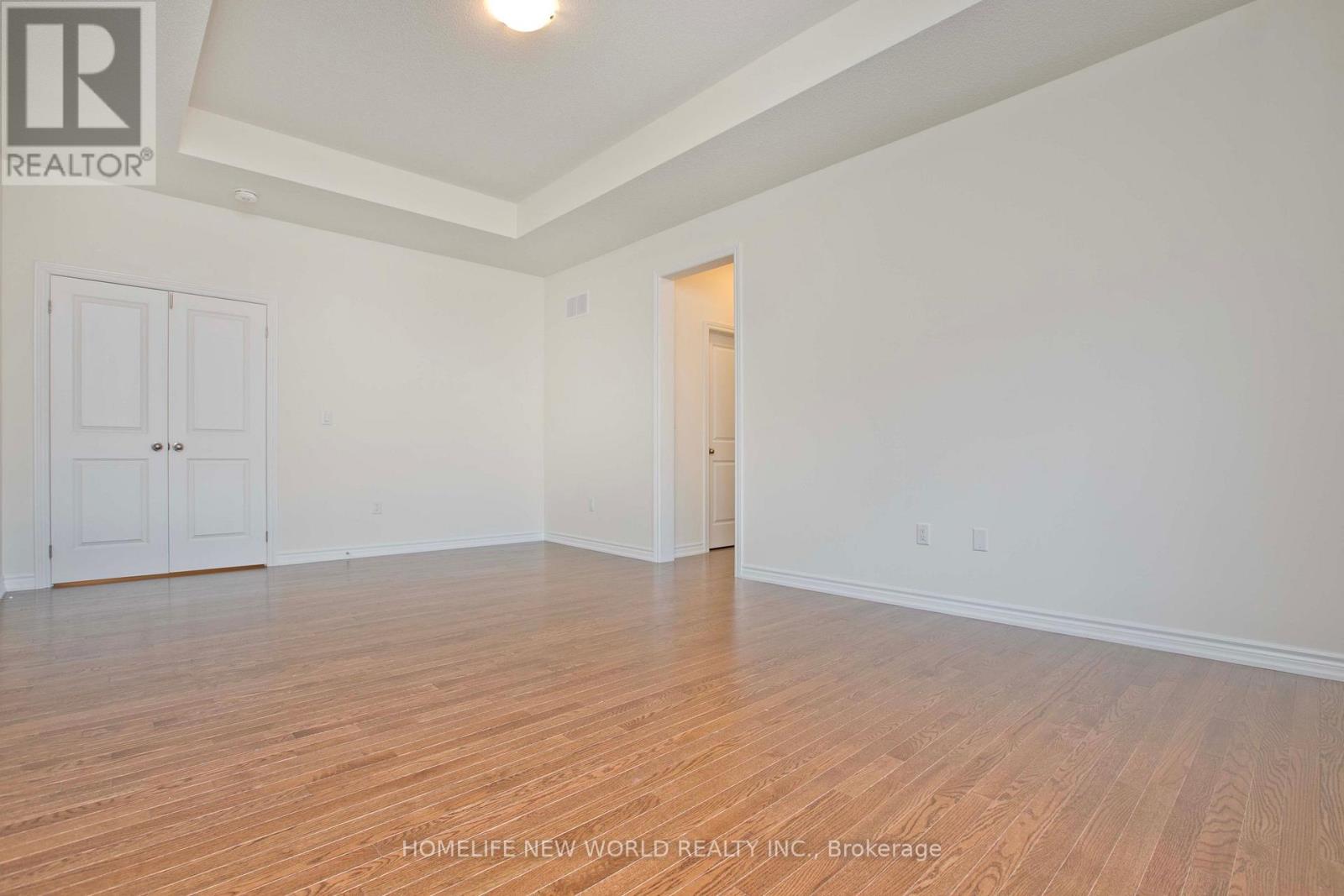 1864 Irish Moss Square Property Photo 15