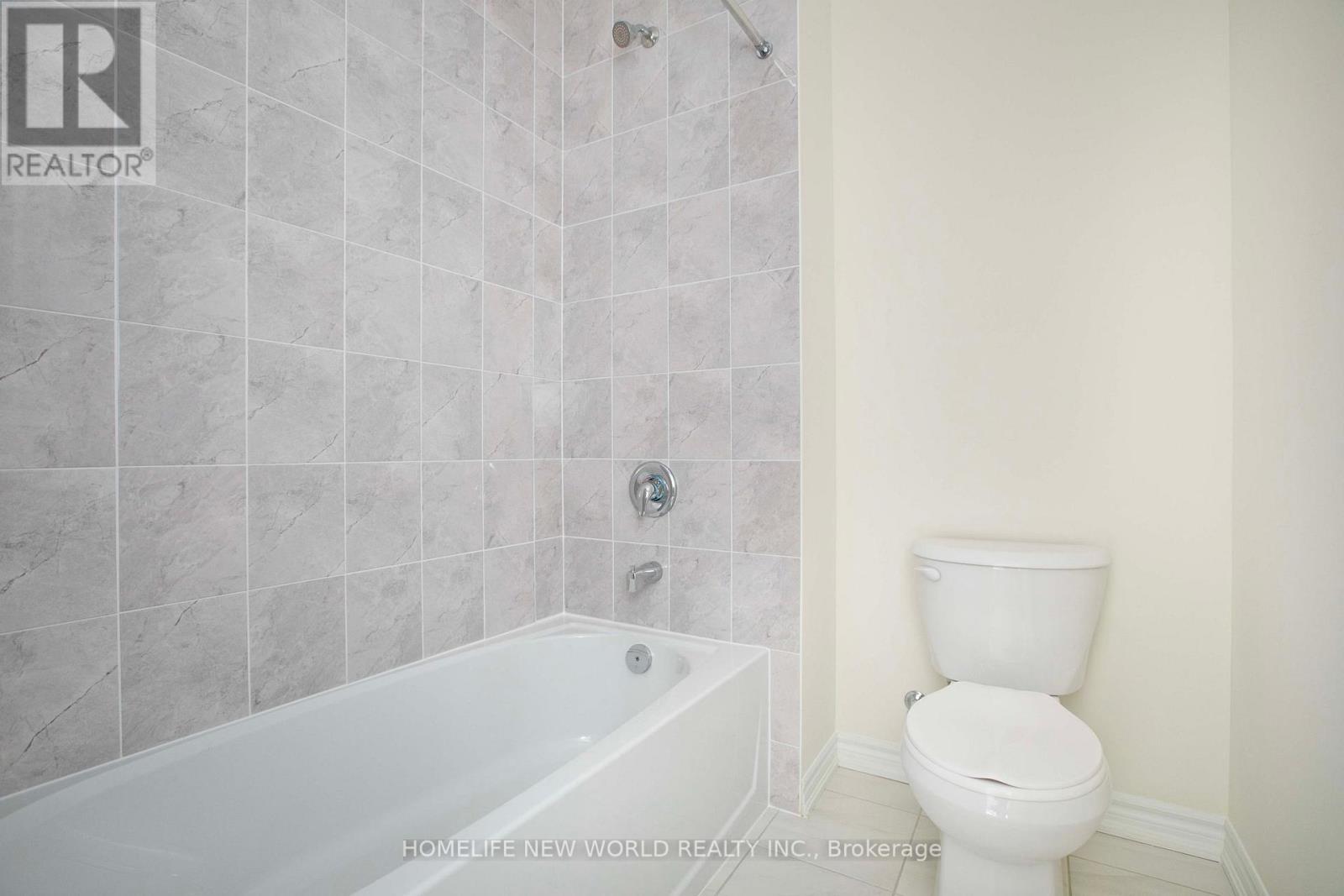 1864 Irish Moss Square Property Photo 22