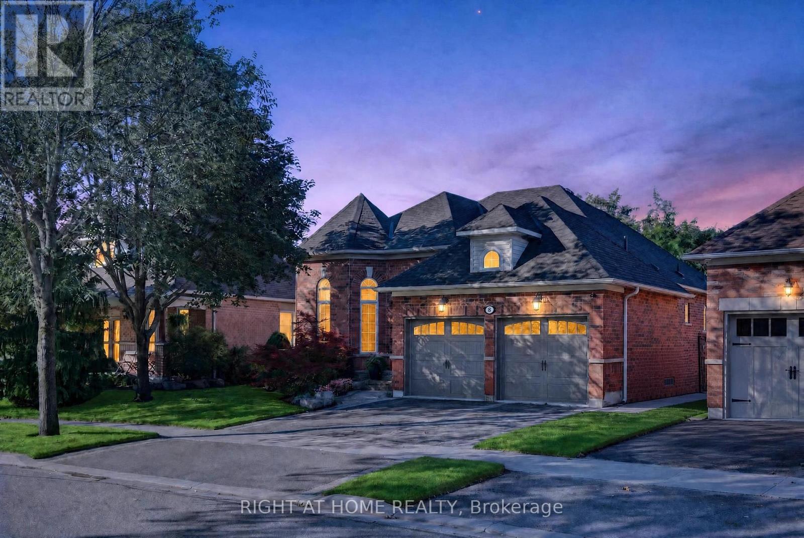8 BRANTHAVEN COURT